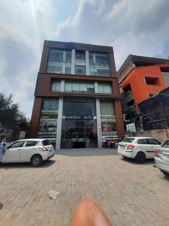 Kartikay Hotel Hisār Kültér fotó