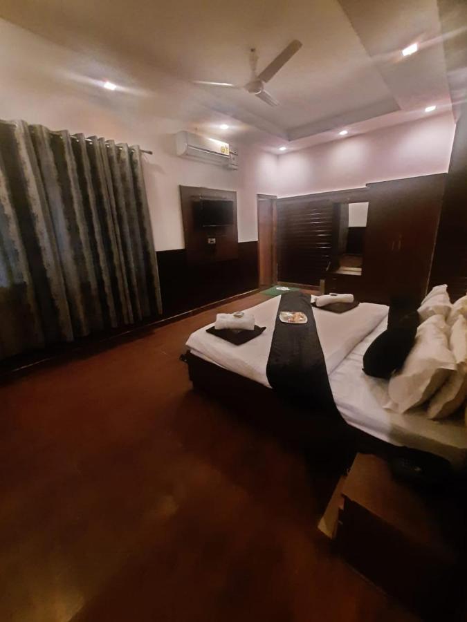 Kartikay Hotel Hisār Kültér fotó
