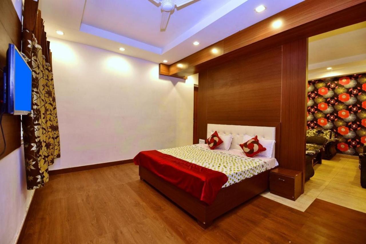 Kartikay Hotel Hisār Kültér fotó