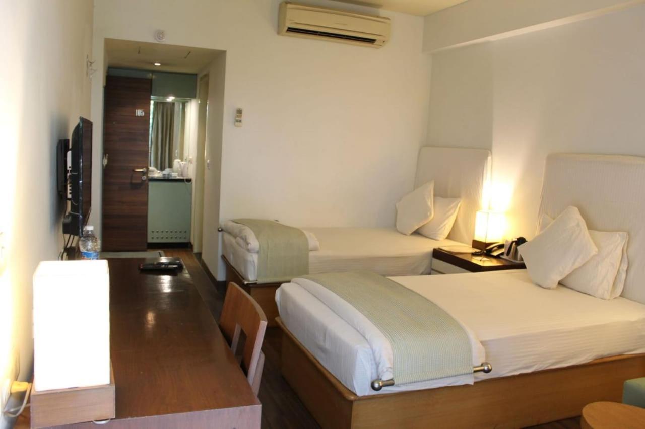 Kartikay Hotel Hisār Kültér fotó