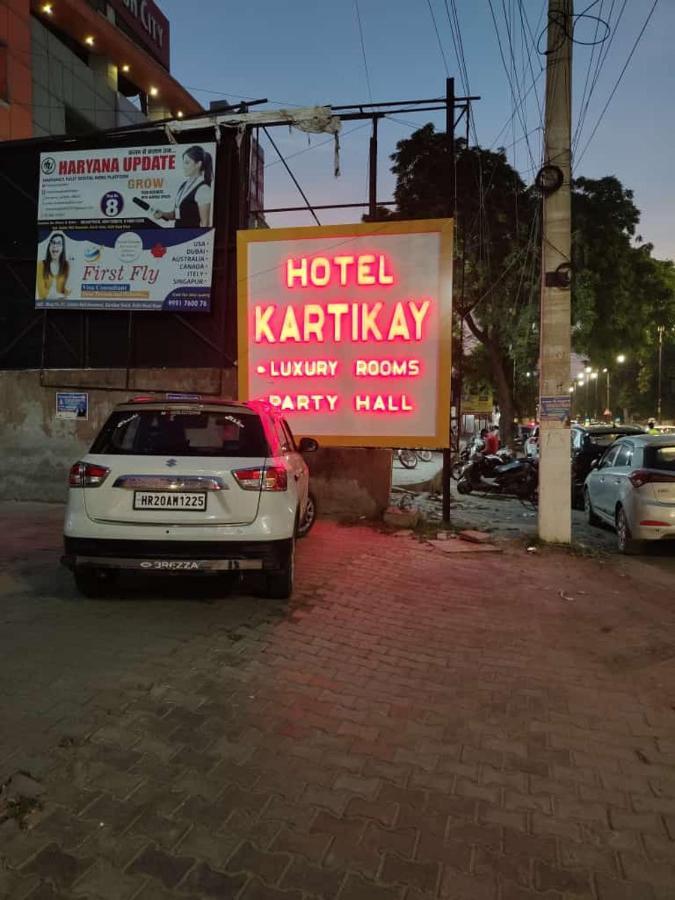 Kartikay Hotel Hisār Kültér fotó