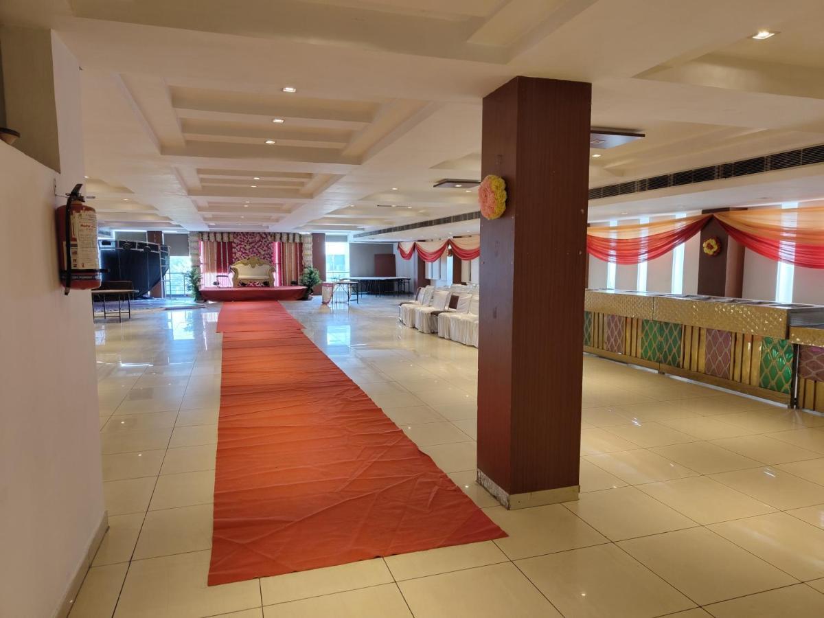 Kartikay Hotel Hisār Kültér fotó